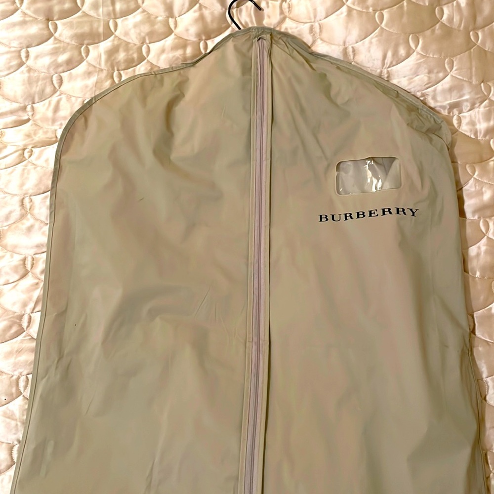 Authentic Burberry Natasha coat with detachable lining and hood